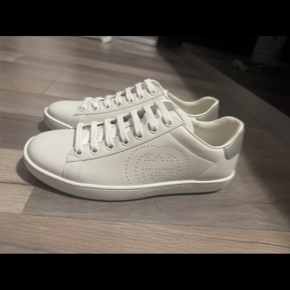 GUCCI women’s sneakers (size 37)